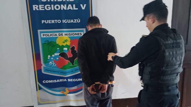 Detienen a un individuo acusado de intentar robar una moto en Puerto Iguazú.