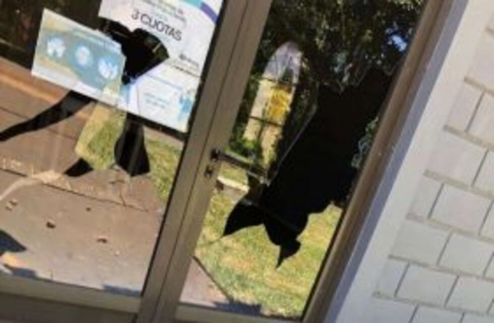 Vándalos atacaron la Colectividad Portuguesa a piedrazos en el Parque de las Naciones en Oberá