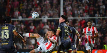 Instituto enfrenta a Argentinos Juniors, uno de los punteros en Copa de la Liga (Nicolás Bravo / La Voz).