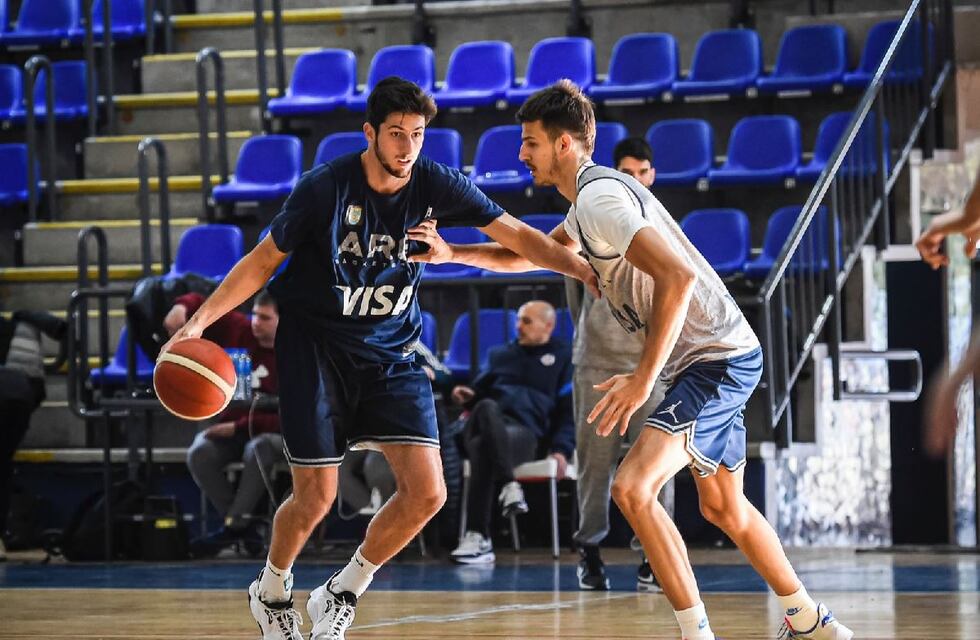 Leandro Bolmaro entrena con la Selección Argentina para la tercera ventana FIBA pensando en el Mundial 2023