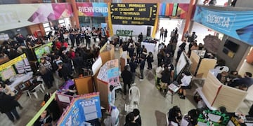 Estudiantes y docentes participaron en la instancia provincial del circuito 3, con propuestas innovadoras.
