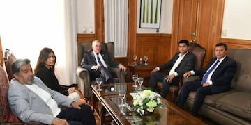 El gobernador firmó un decreto para convocar a elecciones en el municipio, que se llevarán a cabo a fines de noviembre.