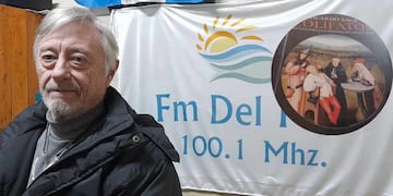 Un neurólogo cumplió su sueño y escribió un libro