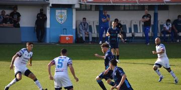 El partido fue entretenido en el primer tiempo y se "planchó" en el segundo