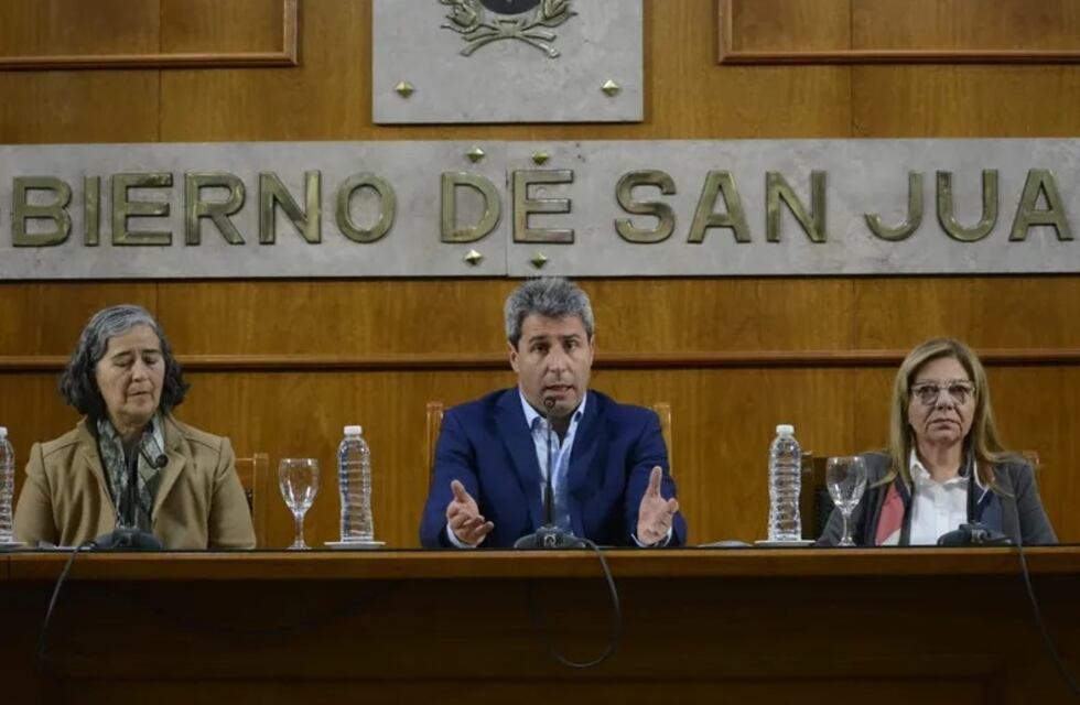Conflicto docente en San Juan: Sergio Uñac anunció que pagarán el 40% de aumento de una sola vez