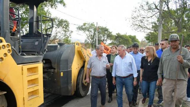 El gobernador Osvaldo Jaldo recorrió obras en San Pedro de Colalao