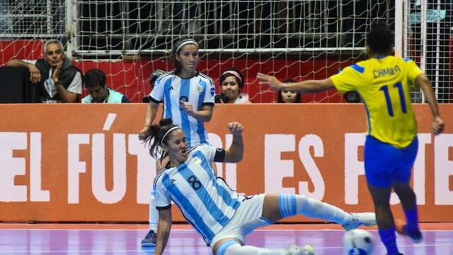 La mendocina Anita Ontiveros detrás de Agostina Chiesa