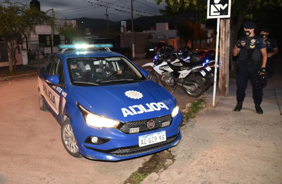 Un detenido por violencia familiar y tenencia de cannabis en La Falda