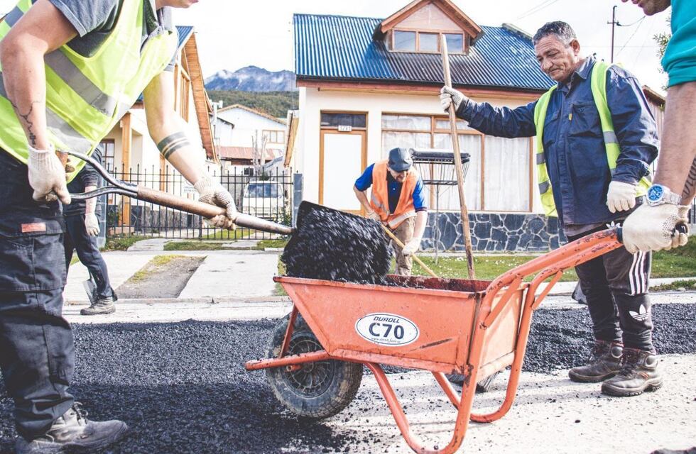 Ushuaia: repavimentación en un sector de Avenida Alem