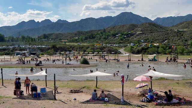 Miles de turistas llegaron a Mendoza, esperando encontrarse con días agradables para disfrutar lo que la provincia tiene para ofrecer.