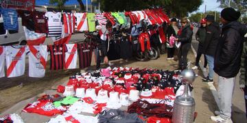 Locura por River en Chaco: los hinchas ya se preparan para disfrutar del partido del equipo de Gallardo.