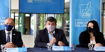La Municipalidad de Concepción del Uruguay lanzó dos programas inéditos, que promueven la investigación científica en todos los establecimientos de educación superior y no superior de la ciudad