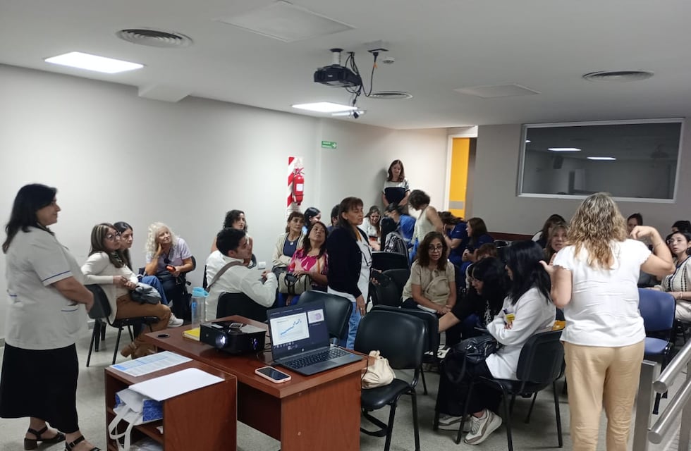 Salud impulsa la capacitación de bioquímicos en Tucumán