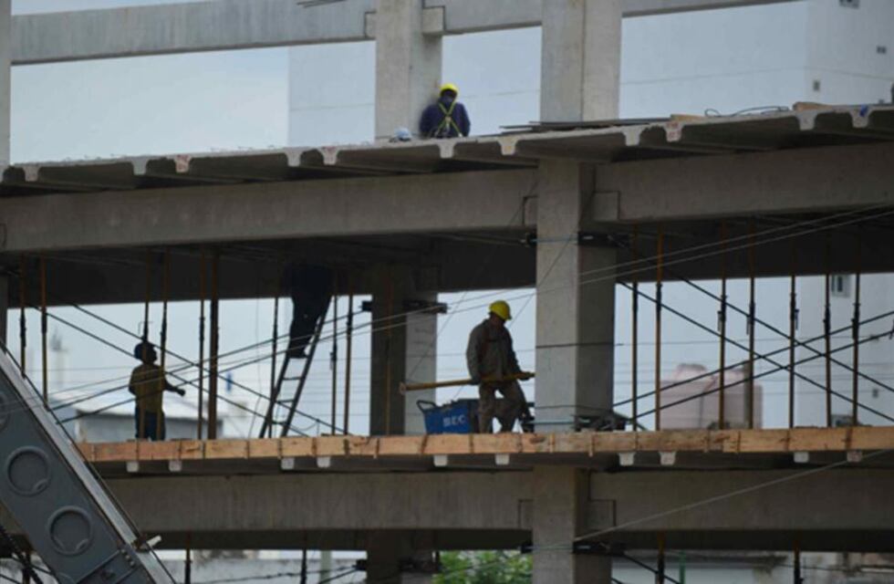 Denuncian penalmente al propietario de una constructora “por violar las disposiciones municipales”