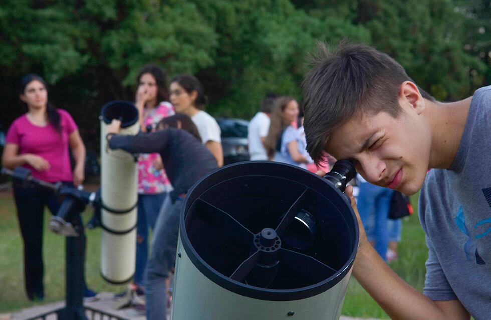 Comenzó el Curso de Introducción a la Astronomía para docentes
