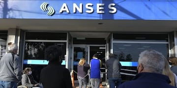En mayo habrá aumentos para jubilados y pensionados.