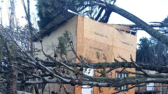Fuerte temporal en Ushuaia: asistieron a más de 14 familias del barrio de Andorra y Dos Banderas