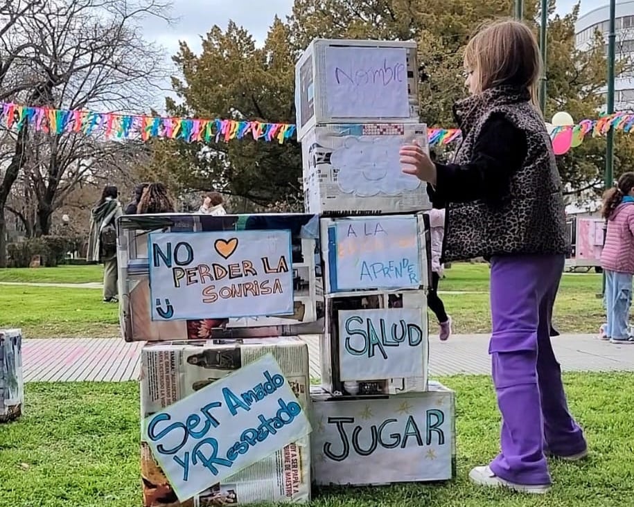 Nuevos Aires festejó el Día del Niño en la plaza San Martín de Tres Arroyos