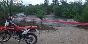 Varios vados de Tanti cortados por ingreso de creciente. (Foto: Facebook / Municipalidad de Tanti).