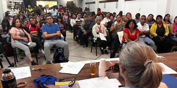Los sindicatos que agrupan a docentes de la educación pública de Jujuy decidieron en asambleas mantener el paro sin asistencia a los lugares de trabajo.