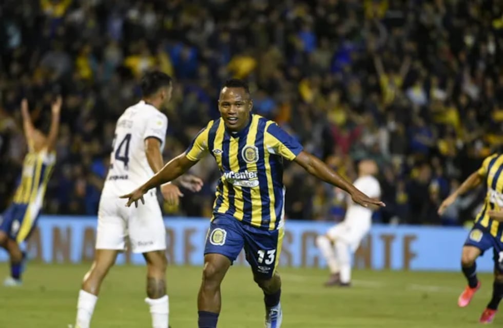 Rosario Central le ganó a Independiente por 1 a 0 y quedó a tres puntos del líder del torneo