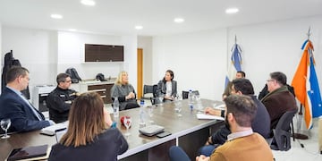 Se iniciaron las negociaciones para acordar un nuevo incremento salarial para efectivos de la Policía Provincial y del Servicio Penitenciario