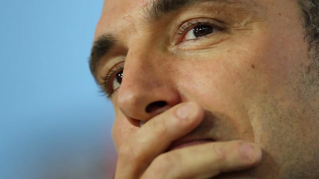Lionel Scaloni recibió el afecto de sus seguidores.