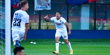 El lateral derecho asistió a Ángelo Martino en el primer gol del partido con Tigre.