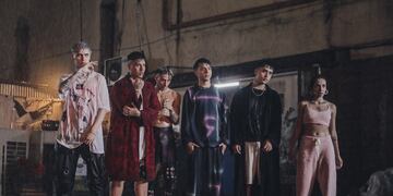 Lit Killah, Duki, Khea, Rusherking, Tiago PZK y María Becerra en el video de "Además de mí Remix", uno de los temas más populares del año. (Gentileza prensa).