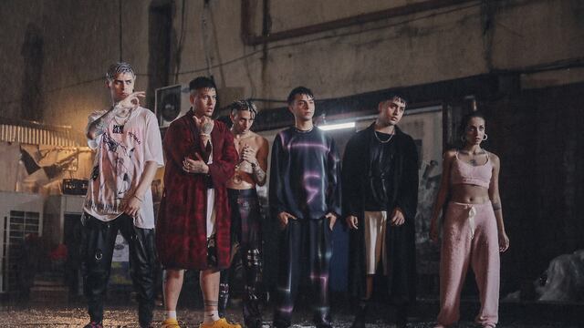 Lit Killah, Duki, Khea, Rusherking, Tiago PZK y María Becerra en el video de "Además de mí Remix", uno de los temas más populares del año. (Gentileza prensa).