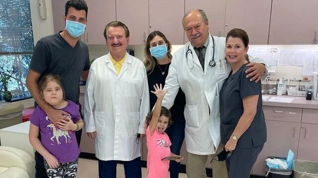 La foto en la clínica, antes de regresar a Villa María (Todos por Delfi).