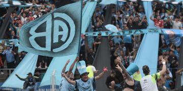 Belgrano festejará a Kempes lleno el ascenso. Y con el Gigante colmado el logro del equipo de fútbol femenino, para subir a Primera (Federico López Claro / La Voz / Enviado especial a San Nicolás).