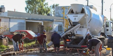 Tres Arroyos: Avanza la obra de pavimento en el barrio ATEPAM