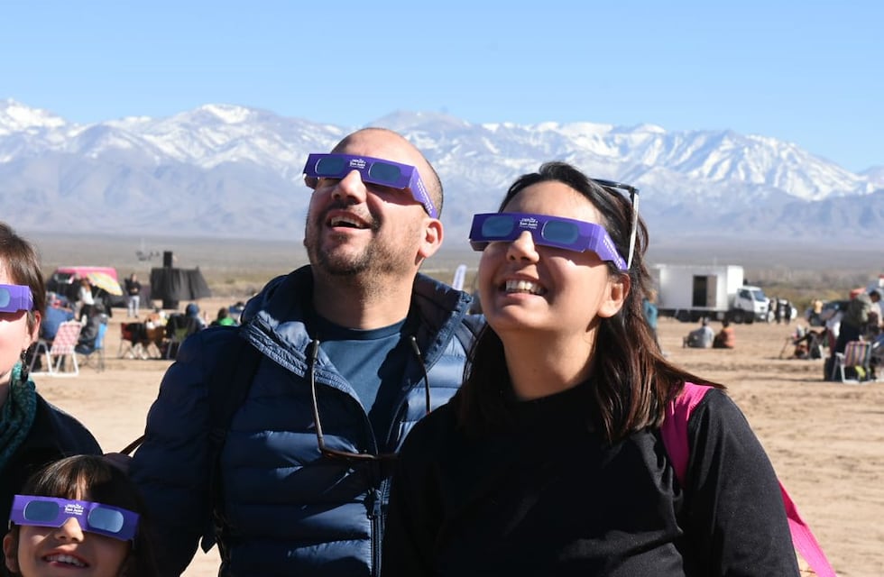 Cómo y dónde ver en San Juan el eclipse solar del 14 de diciembre