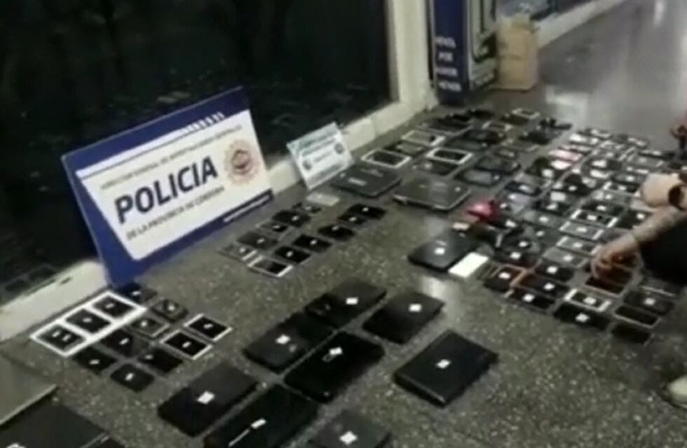 Allanamiento en la Galería Norte: secuestraron un centenar de celulares que habrían sido robados