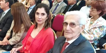 La diputada provincial Mariela Ferreyra junto a su padre, el diputado nacional por Jujuy Ferreyra Daniel.