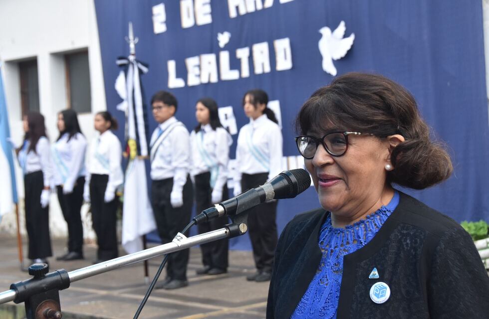 Estudiantes secundarios de Jujuy prometen lealtad a las Constituciones