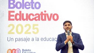 Maximiliano Pullaro presentó una nueva edición del Boleto Educativo Gratuito