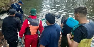 Hallaron sin vida al joven que se arrojó al arroyo Guiray.