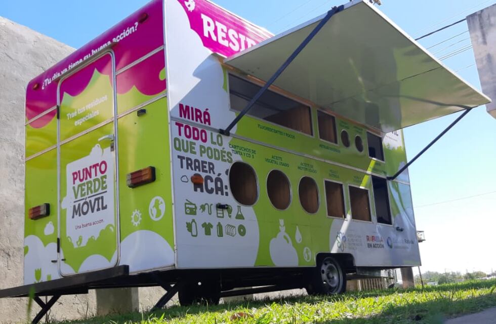 El punto verde móvil activa su recorrido por los barrios de la ciudad