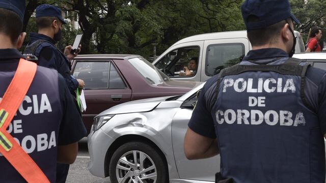 En Cañada y bulevar San Juan atropellaron a un limpiavidrios.