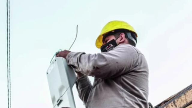 Se mantienen las obras de colocación de luces LED en la avenida San Martín de Eldorado.