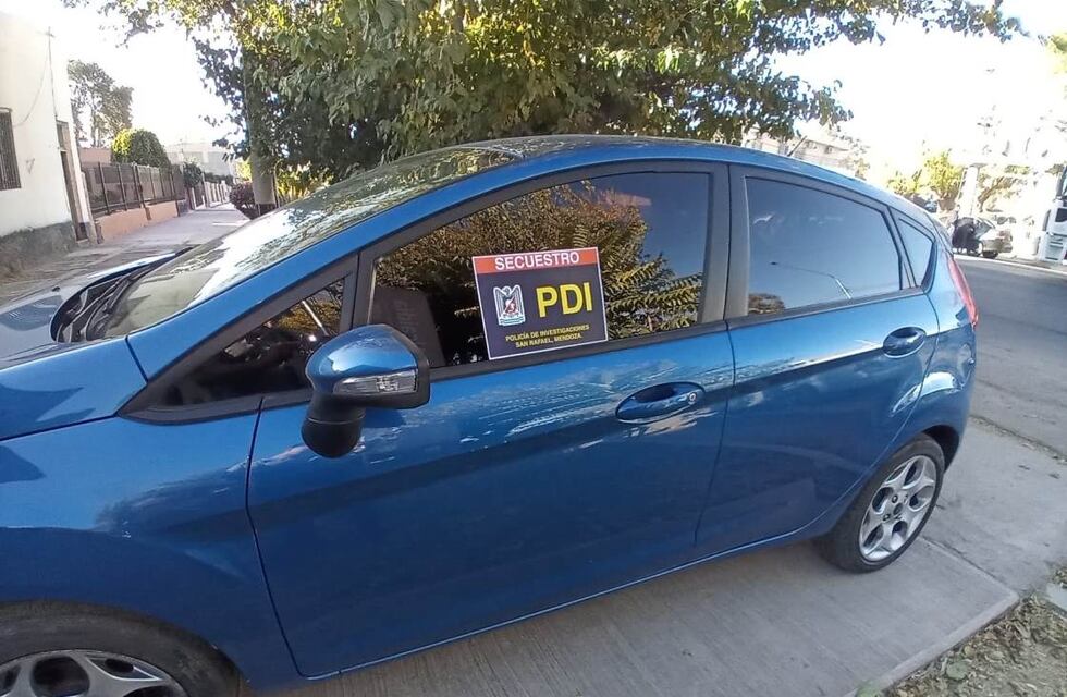 Tres detenidos por el robo con un inhibidor de alarmas y el atraco a un frigorífico