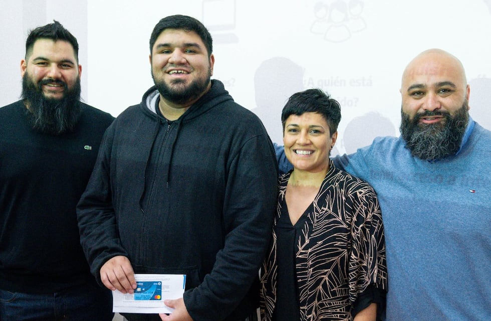 Estudiantes de Tierra del Fuego recibieron tarjetas “Argentina Programa”