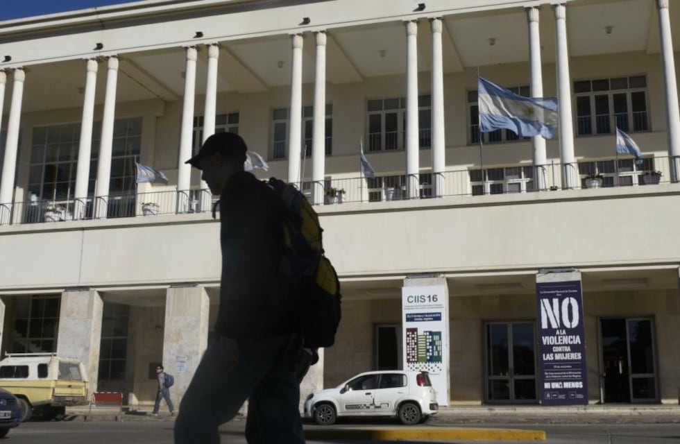 Quiso anotarse en una universidad privada de Córdoba, mostró el precio y su video se viralizó en redes