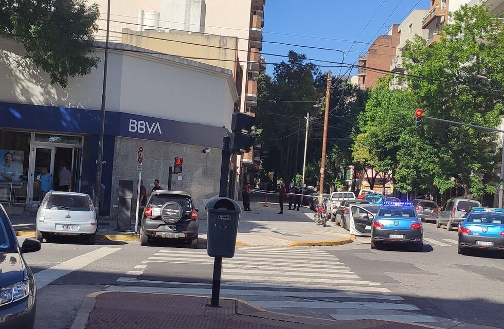 Detuvieron a un delincuente que quiso robar un banco en Villa Urquiza