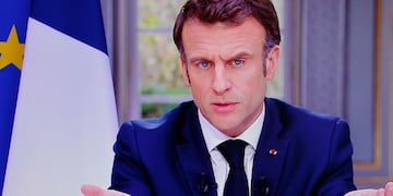 Emmanuel Macron, presidente de Francia, durante una entrevista televisiva en la que defendió la reforma previsional.