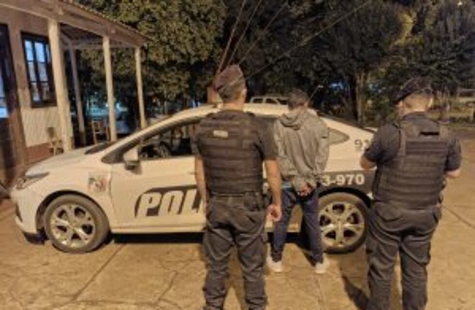 Campo Viera: detuvieron a un joven por amenazar a sus vecinos con un arma de fuego