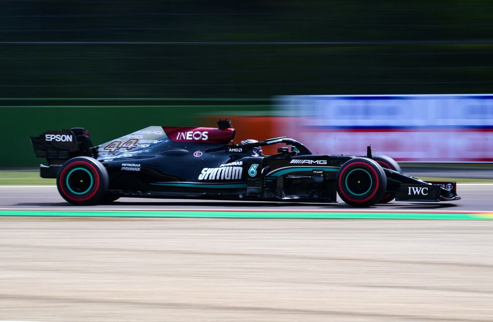 F1: Hamilton largará adelante en Imola, seguido por Checo Pérez