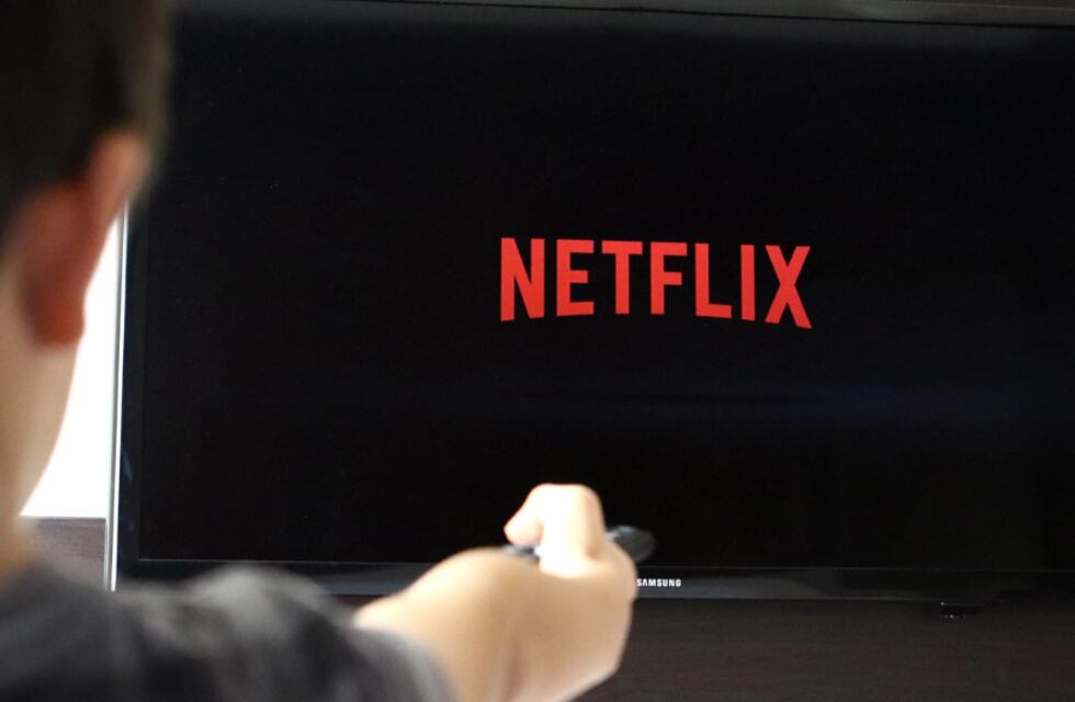 Ya rige la prohibición para compartir cuentas en Netflix: a cuánto aumentó la suscripción